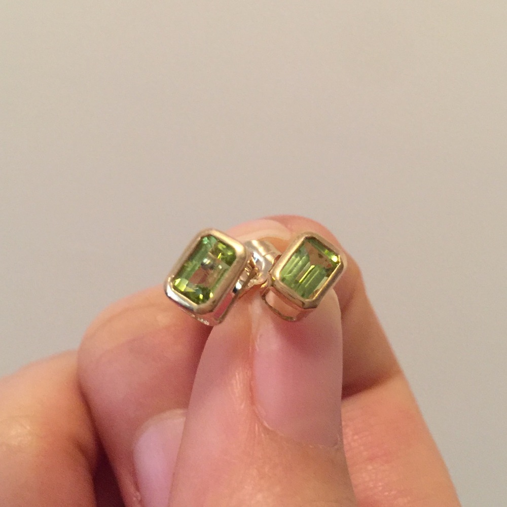 14k Gold Peridot earrings